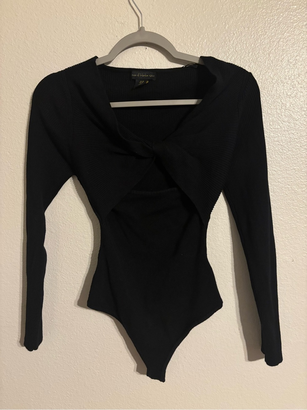 House of Harlow 1960 Black Twist-Front Long Sleeve Ribbed Bodysuit